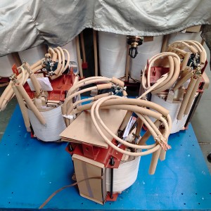 Pole Mounted Transformer 50kva Single-phase 7200v 240/120v Oil Immersed Transformer Price4