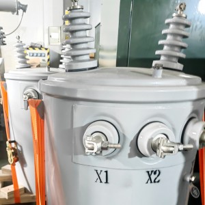 Prispôsobený výkonový transformátor 30kva 50kva 75kva 100kva jednofázový 220v 480v olejom naplnený transformátor na stĺpik cena7