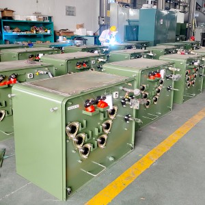 Têlên aluminium-ê yên xwerû 75KVA yek qonaxa 12470V ber 480/277V Pad Transformatorê Mounted UL listed7